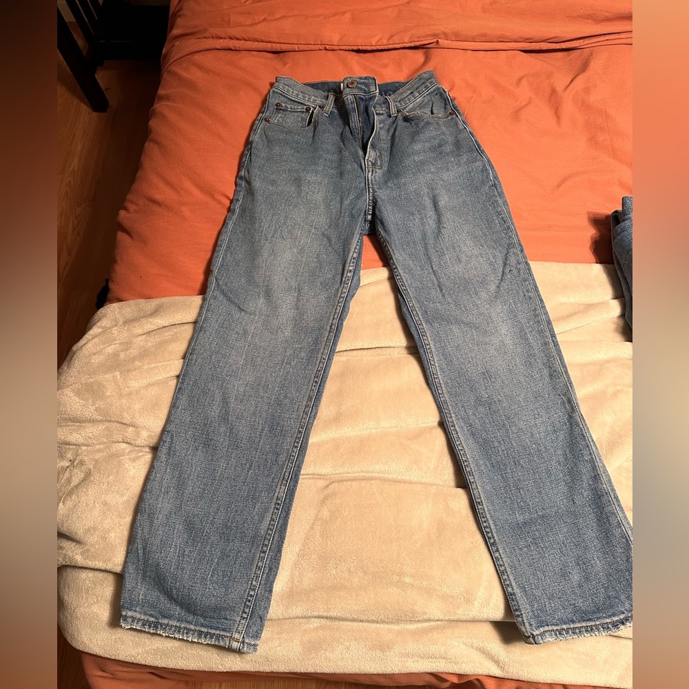 Abercrombie curve love ultra high rise ankle straight jeans. Medium wash